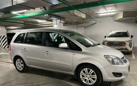 Opel Zafira B, 2012 год, 885 000 рублей, 3 фотография