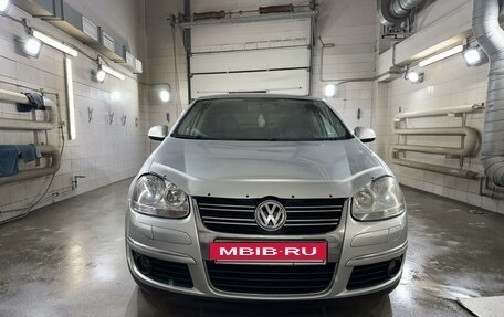 Volkswagen Jetta VI, 2008 год, 700 000 рублей, 3 фотография