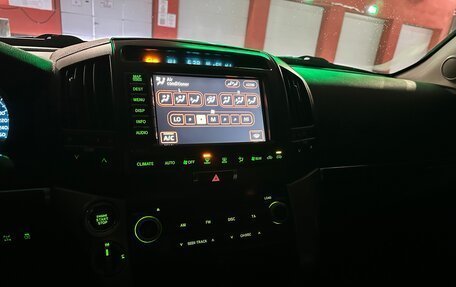 Toyota Land Cruiser 200, 2008 год, 2 800 000 рублей, 10 фотография