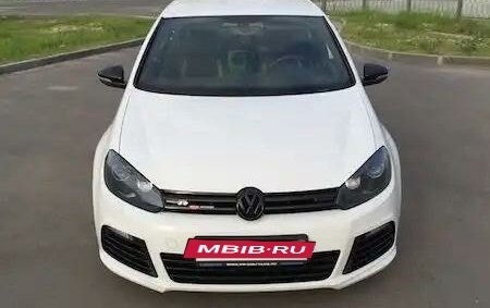 Volkswagen Golf R VII, 2011 год, 2 500 000 рублей, 2 фотография