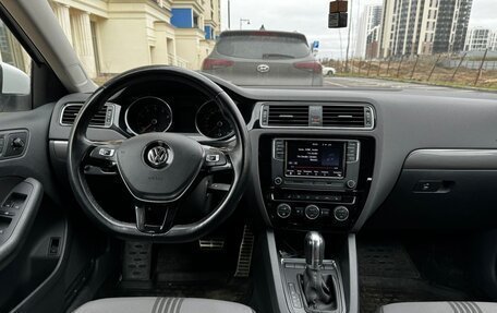 Volkswagen Jetta VI, 2016 год, 1 599 000 рублей, 3 фотография