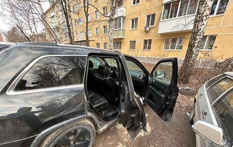 Jeep Grand Cherokee, 2012 год, 1 200 000 рублей, 31 фотография