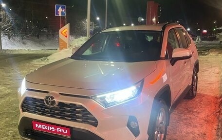 Toyota RAV4, 2021 год, 3 600 001 рублей, 1 фотография