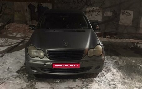 Mercedes-Benz C-Класс, 2000 год, 720 000 рублей, 1 фотография