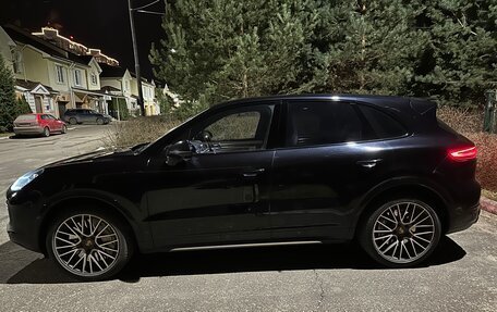 Porsche Cayenne III, 2018 год, 8 950 000 рублей, 3 фотография