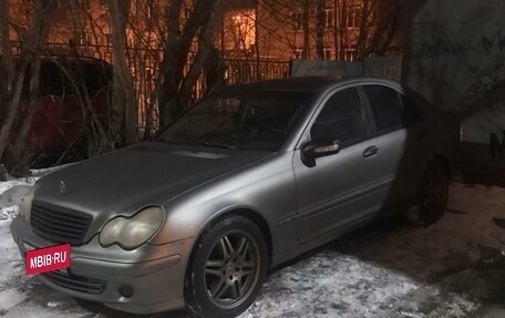 Mercedes-Benz C-Класс, 2000 год, 720 000 рублей, 3 фотография