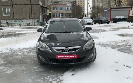 Opel Astra J, 2011 год, 790 000 рублей, 1 фотография