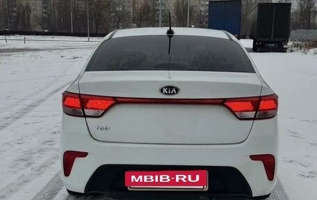 KIA Rio IV, 2018 год, 1 215 000 рублей, 5 фотография