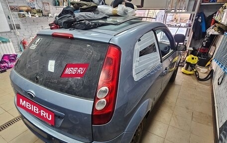 Ford Fiesta, 2006 год, 250 000 рублей, 3 фотография