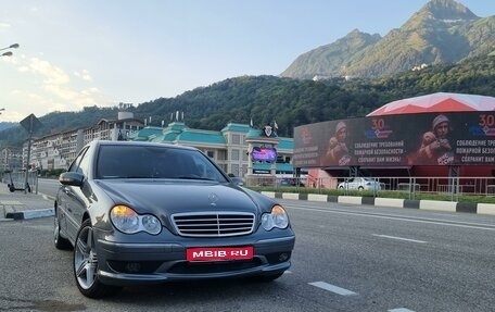 Mercedes-Benz C-Класс, 2005 год, 950 000 рублей, 1 фотография