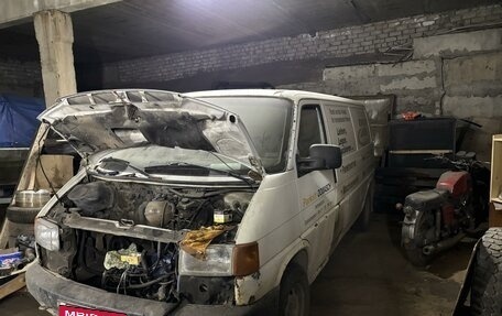 Volkswagen Transporter T4, 1996 год, 243 000 рублей, 2 фотография