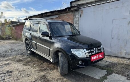 Mitsubishi Pajero IV, 2012 год, 2 150 000 рублей, 2 фотография