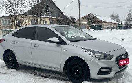 Hyundai Solaris II рестайлинг, 2017 год, 1 350 000 рублей, 4 фотография