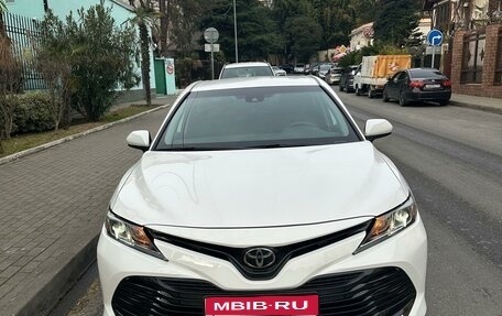 Toyota Camry, 2018 год, 3 100 000 рублей, 1 фотография