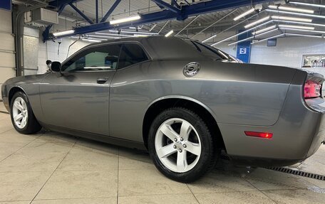 Dodge Challenger III рестайлинг 2, 2014 год, 2 290 000 рублей, 6 фотография