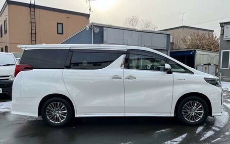 Toyota Alphard III, 2020 год, 3 700 000 рублей, 12 фотография