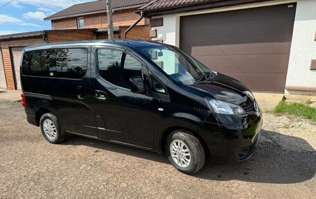 Nissan NV200, 2019 год, 1 800 000 рублей, 24 фотография