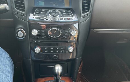 Infiniti FX II, 2010 год, 2 200 000 рублей, 10 фотография