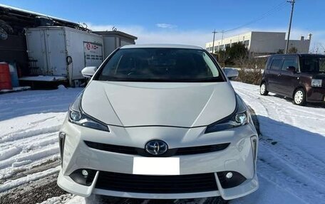 Toyota Prius IV XW50, 2021 год, 1 740 000 рублей, 2 фотография