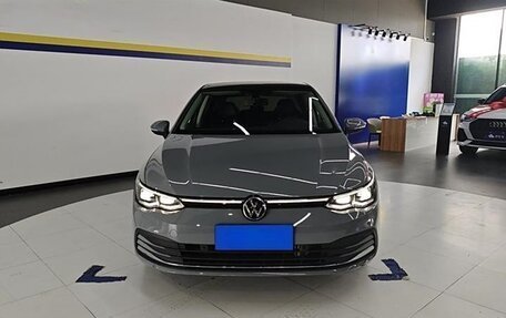 Volkswagen Golf VIII, 2021 год, 2 000 000 рублей, 2 фотография