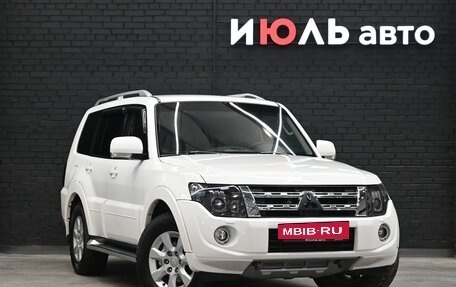 Mitsubishi Pajero IV, 2011 год, 2 080 000 рублей, 4 фотография