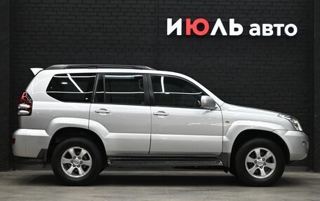 Toyota Land Cruiser Prado 120 рестайлинг, 2006 год, 2 390 000 рублей, 9 фотография