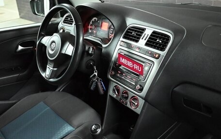 Volkswagen Polo VI (EU Market), 2013 год, 940 000 рублей, 11 фотография