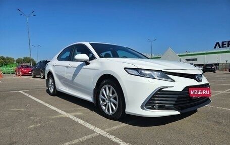 Toyota Camry, 2021 год, 2 940 000 рублей, 4 фотография