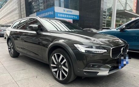 Volvo V90 Cross Country I рестайлинг, 2020 год, 4 850 000 рублей, 1 фотография