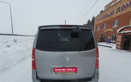 Hyundai Grand Starex Grand Starex I рестайлинг 2, 2017 год, 2 850 000 рублей, 21 фотография