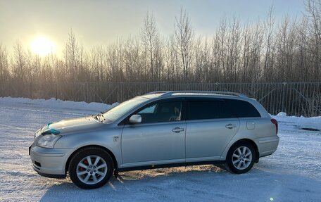 Toyota Avensis III рестайлинг, 2004 год, 720 000 рублей, 9 фотография