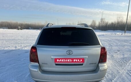 Toyota Avensis III рестайлинг, 2004 год, 720 000 рублей, 8 фотография