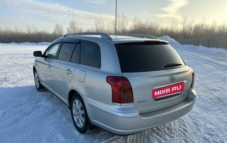 Toyota Avensis III рестайлинг, 2004 год, 720 000 рублей, 10 фотография