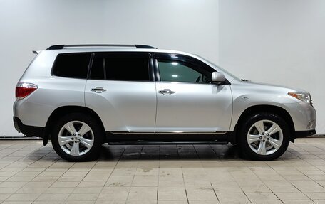 Toyota Highlander III, 2011 год, 2 000 000 рублей, 4 фотография