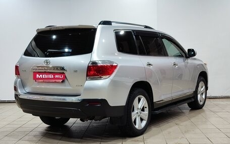 Toyota Highlander III, 2011 год, 2 000 000 рублей, 5 фотография