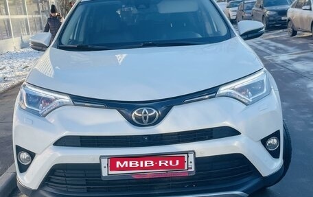 Toyota RAV4, 2016 год, 2 700 000 рублей, 2 фотография