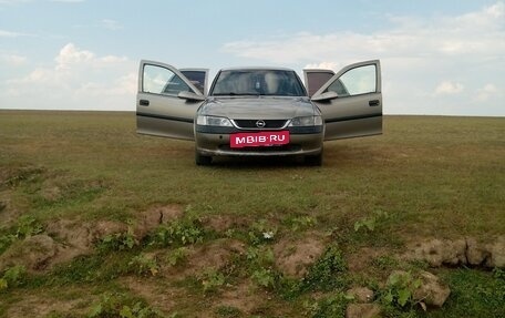 Opel Vectra B рестайлинг, 1998 год, 190 000 рублей, 5 фотография