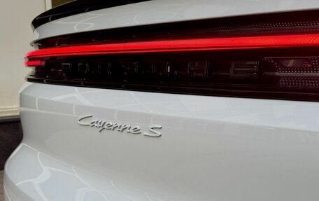 Porsche Cayenne III, 2024 год, 27 980 000 рублей, 6 фотография