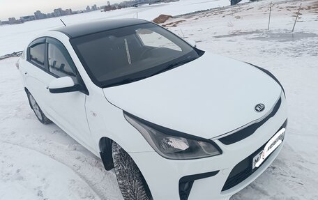 KIA Rio IV, 2018 год, 1 100 000 рублей, 8 фотография