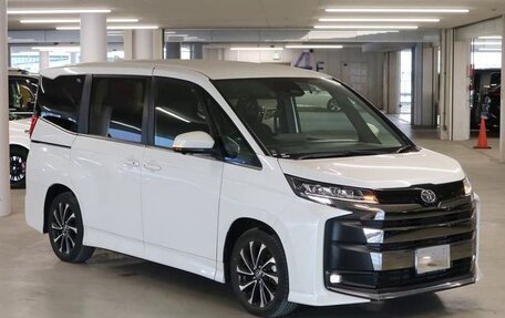 Toyota Noah, 2022 год, 2 887 000 рублей, 2 фотография