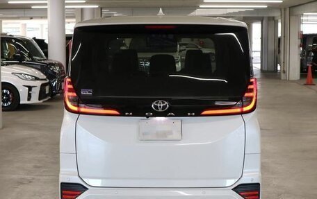 Toyota Noah, 2022 год, 2 887 000 рублей, 5 фотография