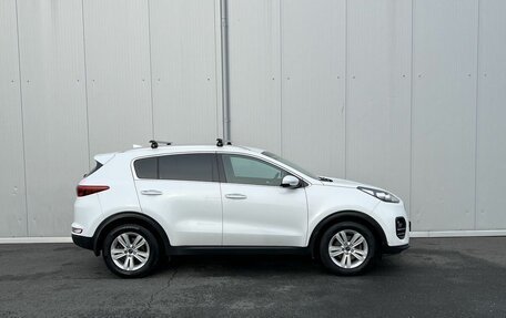 KIA Sportage IV рестайлинг, 2018 год, 2 140 000 рублей, 4 фотография