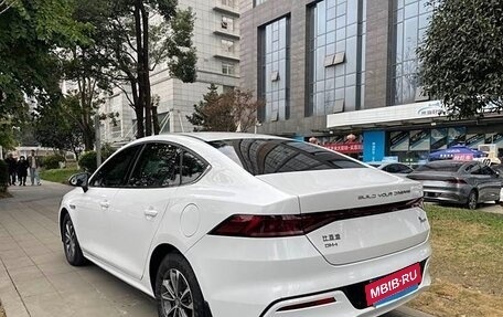 BYD Qin, 2022 год, 1 530 000 рублей, 4 фотография