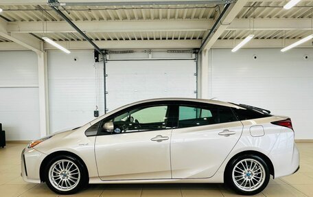 Toyota Prius IV XW50, 2019 год, 2 199 000 рублей, 3 фотография