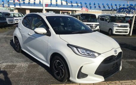 Toyota Yaris, 2021 год, 996 000 рублей, 1 фотография