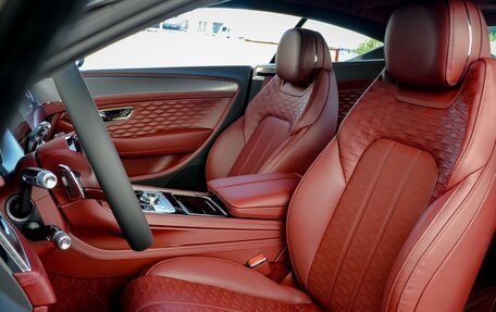 Bentley Continental GT, 2024 год, 47 000 000 рублей, 11 фотография