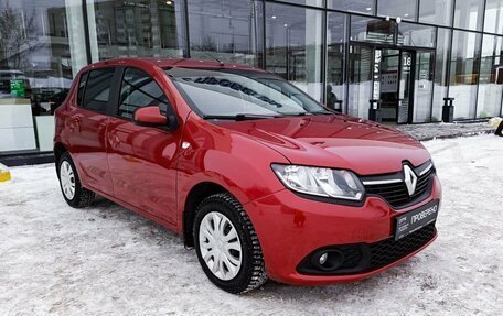 Renault Sandero II рестайлинг, 2015 год, 623 808 рублей, 3 фотография