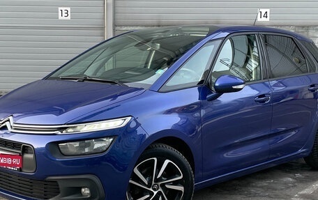 Citroen C4 Picasso II рестайлинг, 2017 год, 1 439 000 рублей, 1 фотография