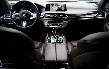 BMW 7 серия, 2017 год, 5 950 000 рублей, 39 фотография