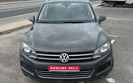 Volkswagen Touareg III, 2012 год, 2 550 000 рублей, 3 фотография